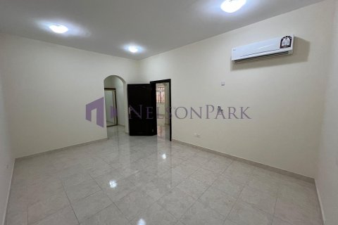 5 bedrooms Villa in Doha, Qatar No. 57897 11