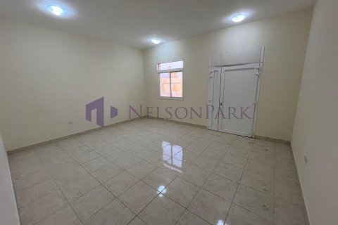 5 bedrooms Villa in Doha, Qatar No. 57897 8