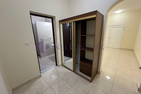 5 bedrooms Villa in Doha, Qatar No. 57897 7