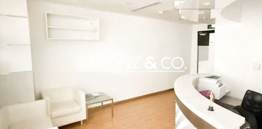 165m² Office in Jumeirah Lake Towers, UAE No. 147429