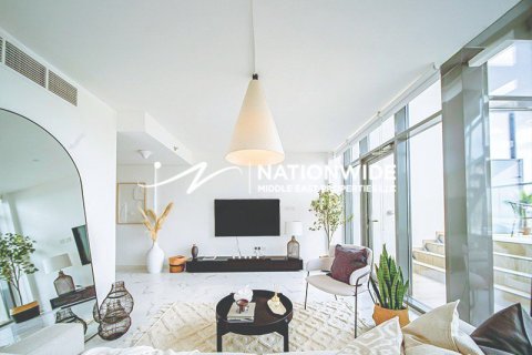 3 bedrooms Duplex in Abu Dhabi, UAE No. 140633 8