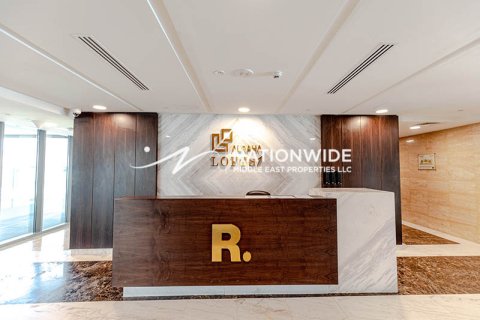 3 bedrooms Duplex in Abu Dhabi, UAE No. 140633 4