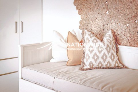 3 bedrooms Duplex in Abu Dhabi, UAE No. 140633 14