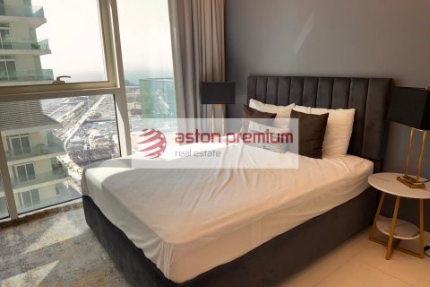 Квартира с 3 спальнями в EMAAR Beachfront, ОАЭ №140637 12