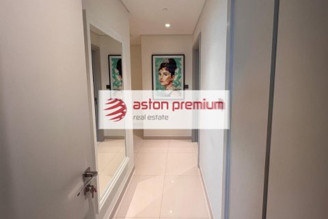 Квартира с 3 спальнями в EMAAR Beachfront, ОАЭ №140637 20