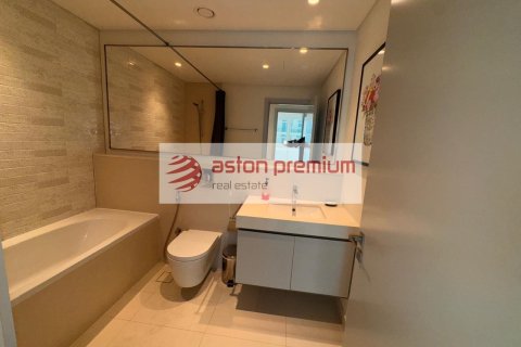 Квартира с 3 спальнями в EMAAR Beachfront, ОАЭ №140637 13