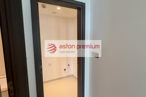 Appartement de 2 chambres à EMAAR Beachfront, UAE No. 140636 19