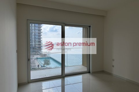 Appartement de 2 chambres à EMAAR Beachfront, UAE No. 140636 5