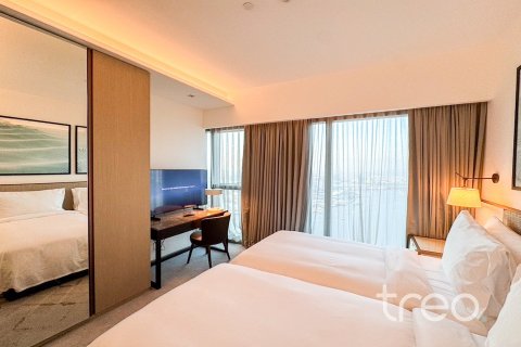 Квартира с 2 спальнями в Address Harbour Point, ОАЭ №203944 16