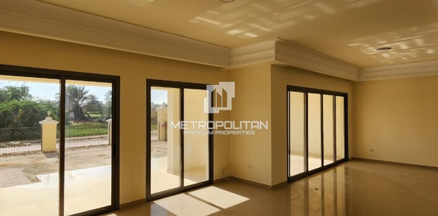 4 bedrooms Villa No. 129975