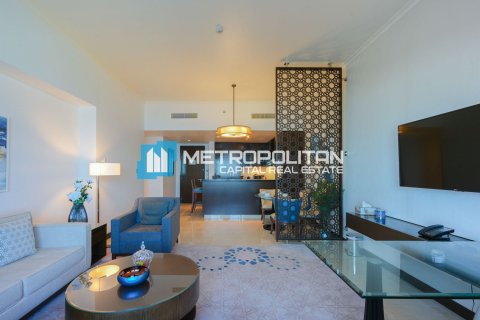 Apartment de 2 dormitorios en The Marina, UAE No. 104397 7