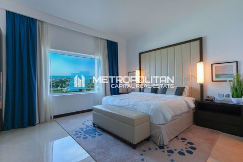 Apartment de 2 dormitorios en The Marina, UAE No. 104397 10