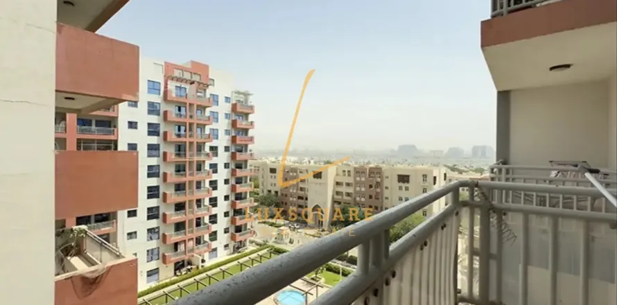 Apartment de 2 dormitorios en Al Furjan, UAE No. 185146