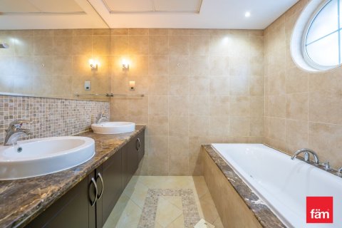 3 bedrooms Villa in Jumeirah Park, UAE No. 199468 3