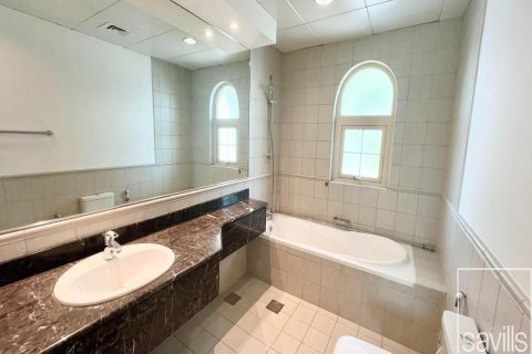 4 غرف نوم فيلا  رقم 123656 11