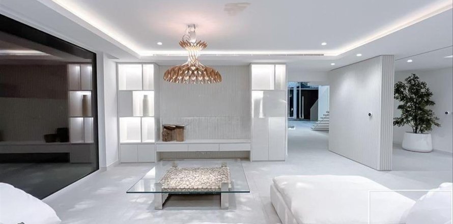 Villa de 5 dormitorios  No. 123651