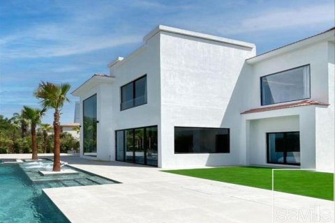 Villa de 5 dormitorios No. 123655 2