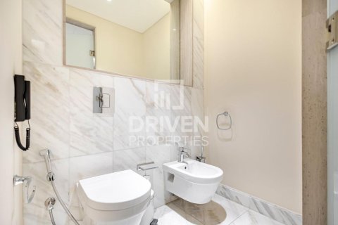 Квартира с 3 спальнями в The Address Residence Fountain Views, ОАЭ №190489 20