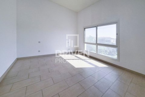 5 bedrooms Villa in The Villa, UAE No. 85557 12