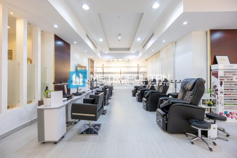 Villa commerciale de 12 chambres à Khalifa City, UAE No. 146493 12