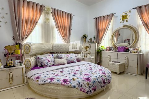5 bedrooms Villa No. 129818 11