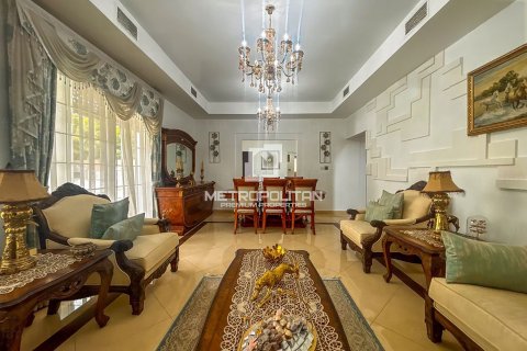 5 bedrooms Villa No. 129818 9