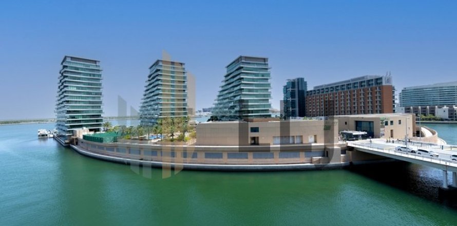 Apartment de 3 dormitorios en Al Raha Beach, UAE No. 102072