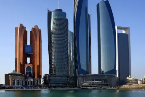 Studio Apartment in Abu Dhabi, UAE No. 171140 4