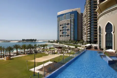 Studio Apartment in Abu Dhabi, UAE No. 171140 5