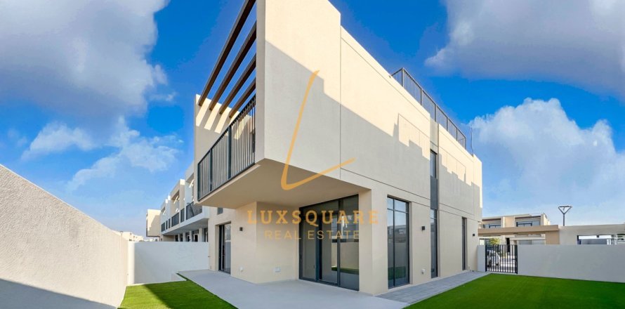 4 bedrooms Villa in Dubai South (Dubai World Central), UAE No. 139938