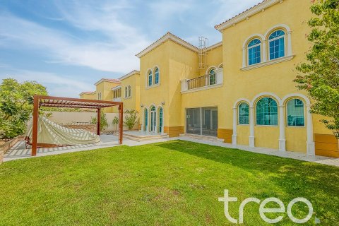 3 bedrooms Villa in Legacy, UAE No. 173920