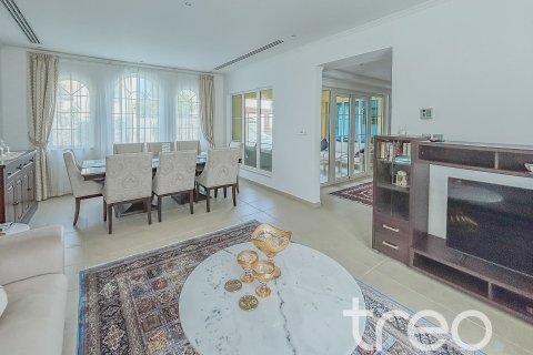 3 bedrooms Villa in Legacy, UAE No. 173920 5