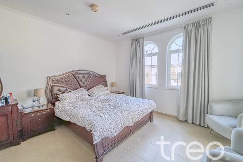 3 bedrooms Villa in Legacy, UAE No. 173920 12