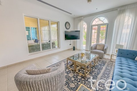 3 bedrooms Villa in Legacy, UAE No. 173920 3