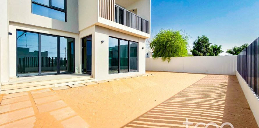 Townhouse de 4 dormitorios en Dubai, UAE No. 173923
