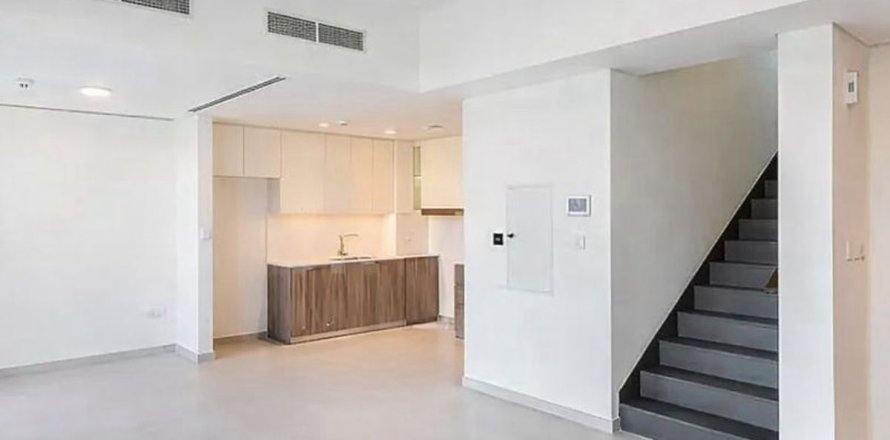 3 bedrooms Townhouse in Dubai, UAE No. 149548