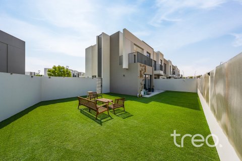 4 bedrooms Townhouse in EMAAR South, UAE No. 200873 25