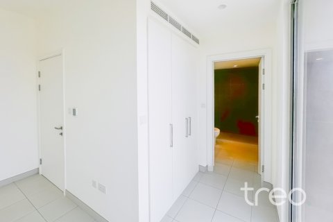 4 bedrooms Townhouse in EMAAR South, UAE No. 200872 3