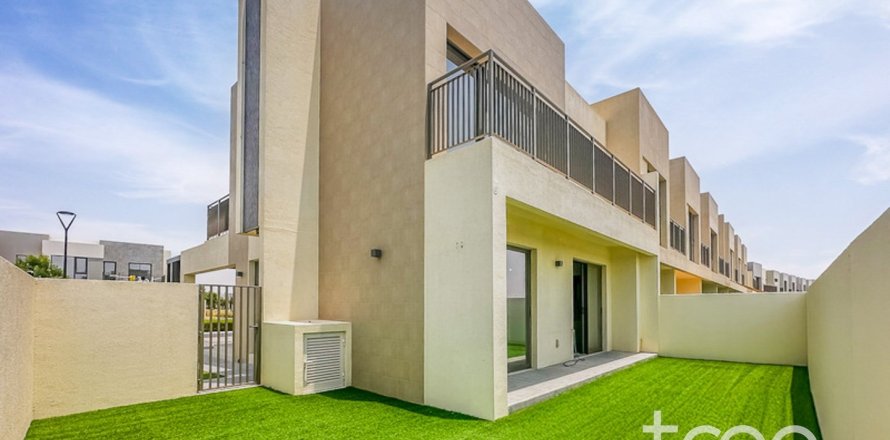 4 bedrooms Townhouse in EMAAR South, UAE No. 200872