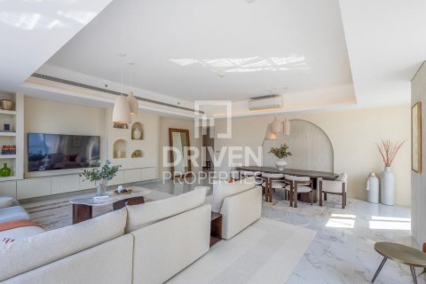 4 bedrooms Apartment in Downtown Dubai (Downtown Burj Dubai), UAE No. 137756
