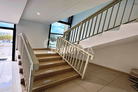 Вилла с 3 спальнями в Trinity, ОАЭ №155680 14