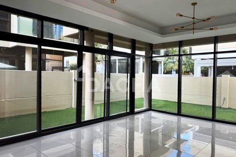 Вилла с 3 спальнями в Trinity, ОАЭ №155680 20