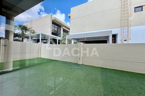 Вилла с 3 спальнями в Trinity, ОАЭ №155680 3