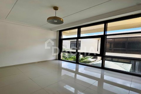 Вилла с 3 спальнями в Trinity, ОАЭ №155680 10