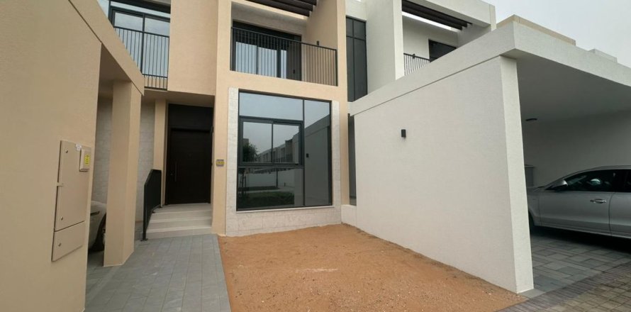 Villa de 4 chambres à Dubai, UAE No. 103206