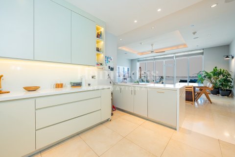 3 bedrooms Apartment in FIVE Palm Jumeirah, UAE No. 76735 4