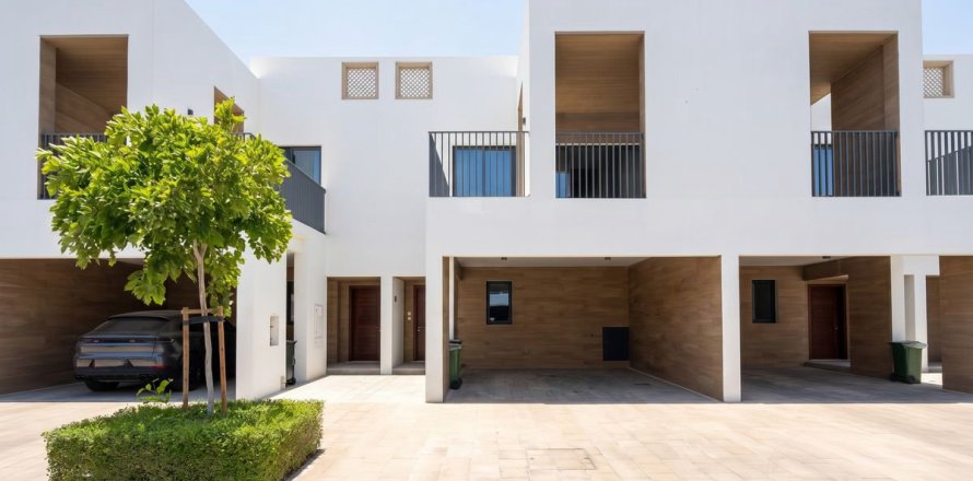 Townhouse de 3 chambres à Dubai, UAE No. 163113