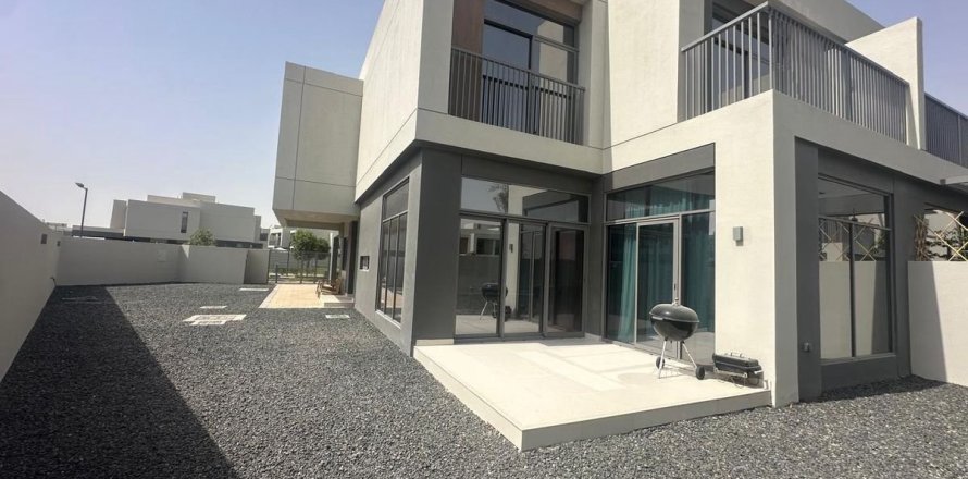 Villa de 4 chambres à Dubai, UAE No. 163107