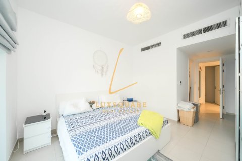 Apartment de 2 dormitorios en EMAAR South, UAE No. 143773 12