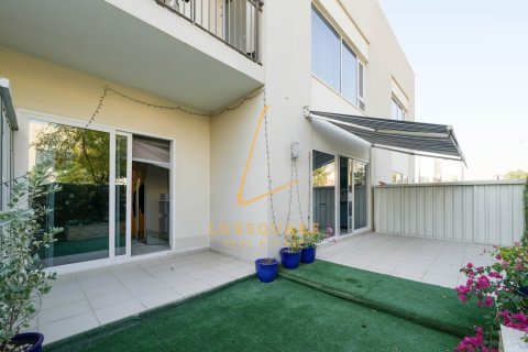 Apartment de 2 dormitorios en EMAAR South, UAE No. 143773 8